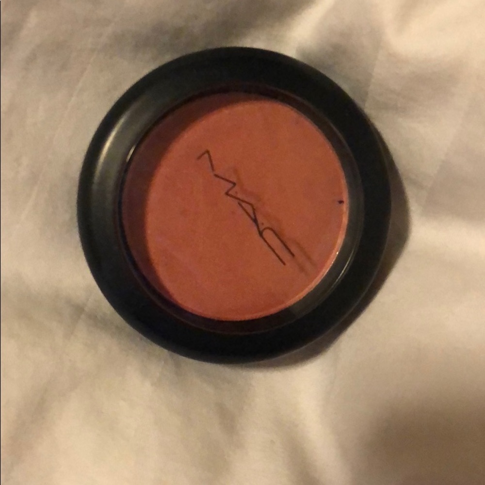 Mac blush in springsheen